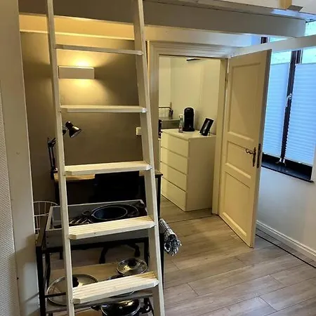 Schone Altbauwohnung Im Zentrum *